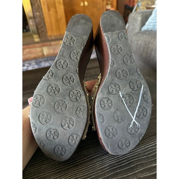 Tory Burch Metallic Silver Wedges Sz. 9 - Picture 5 of 8
